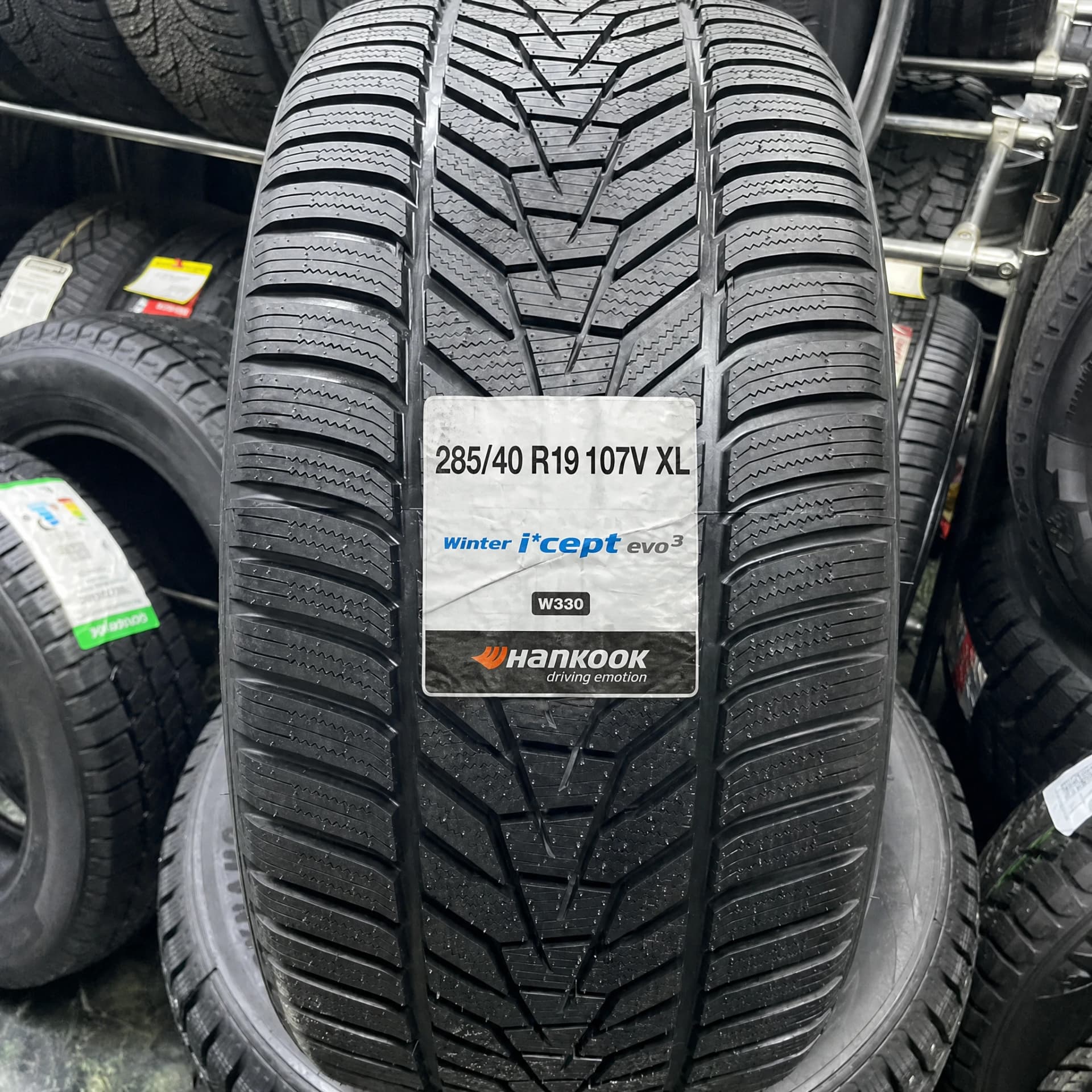 Hankook W330 i cept Evo3 285/40 R19 107V XL
