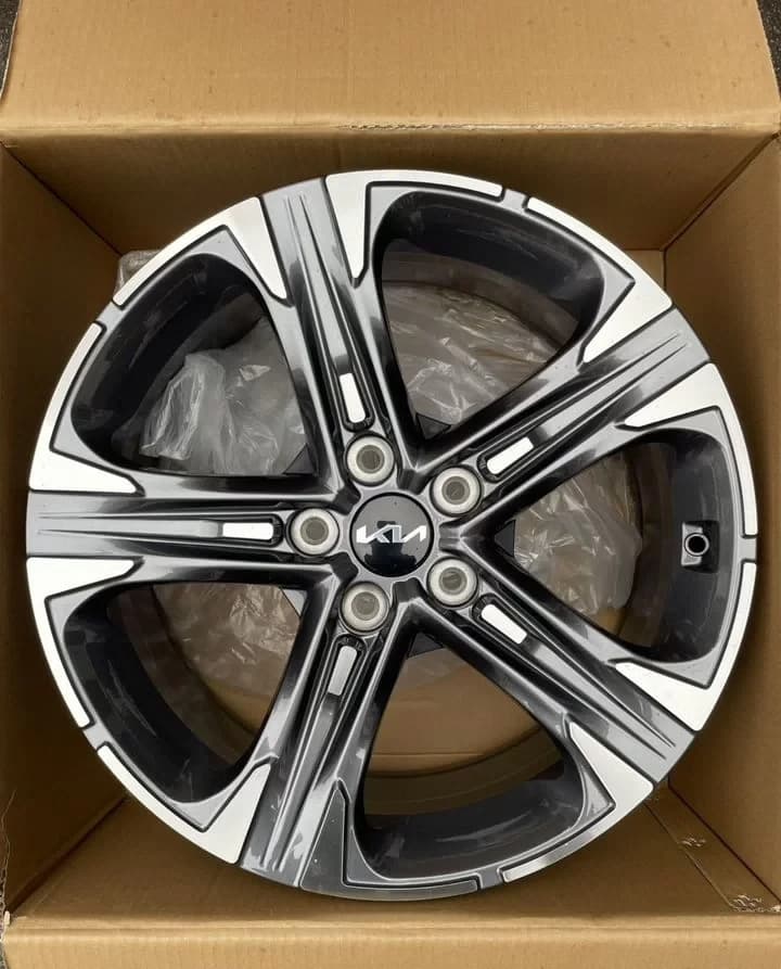 Литые диски FR Replica 8003 7.5×R18 5×114.3