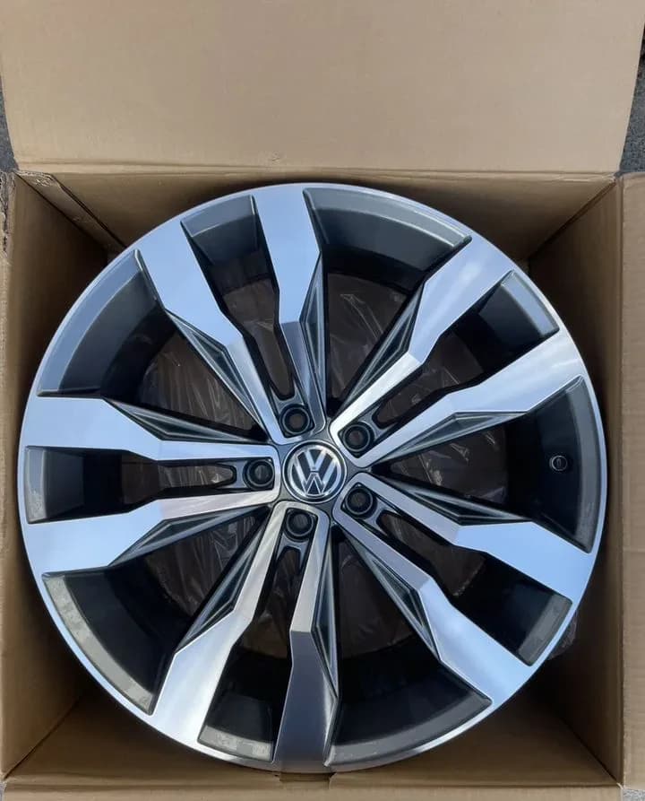 Литые диски FR Replica VW5293 8.5×R20 5×112