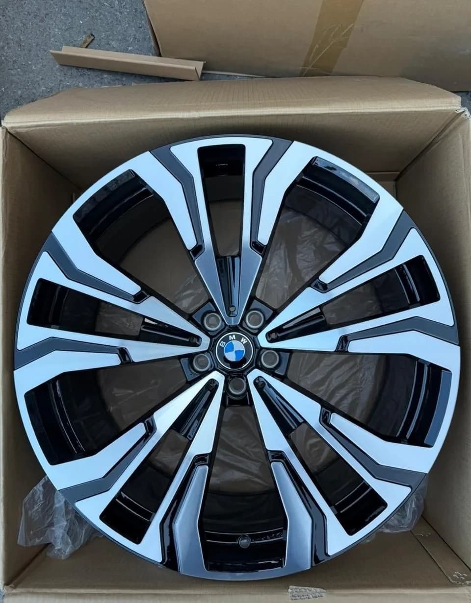 Литые диски FR Replica B5738 9.5×R22 5×112