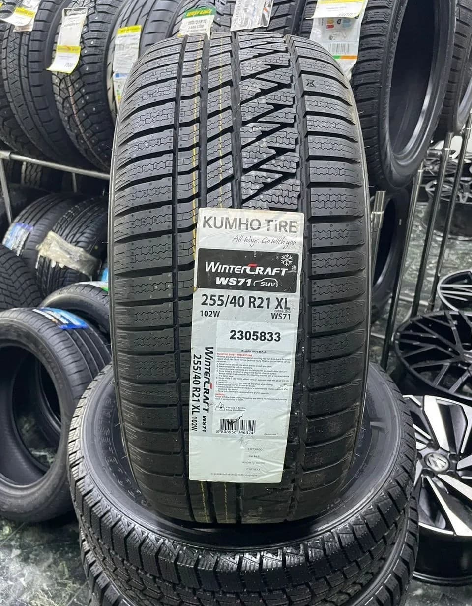 Kumho Wintercraft WS71 255/40 R21 102W