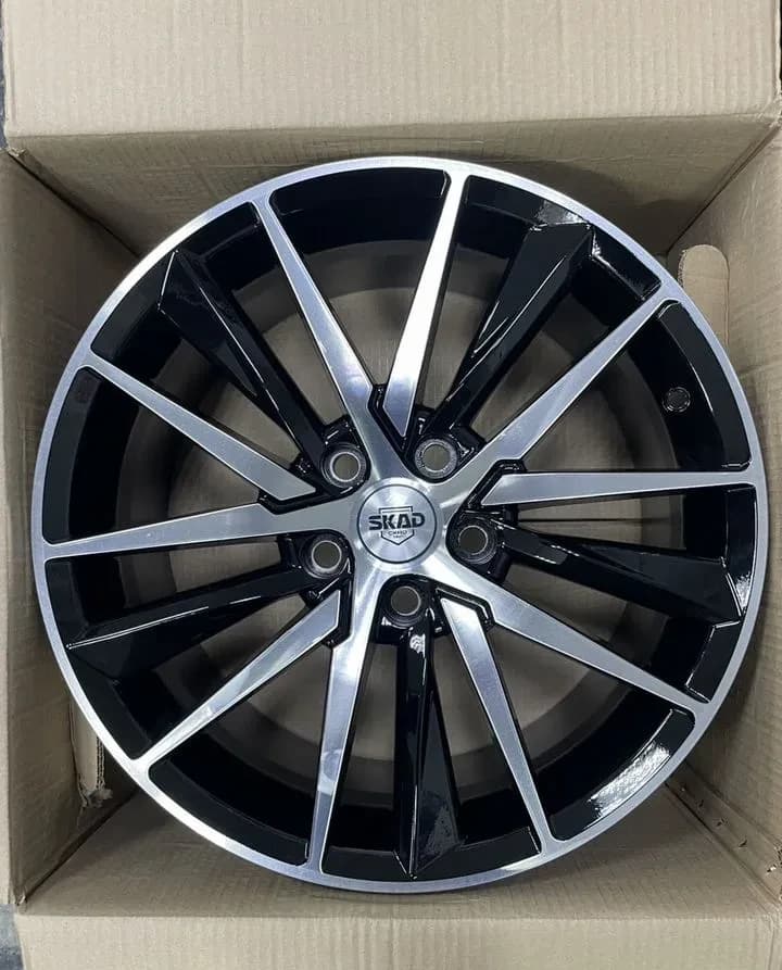Литые диски Carwel Алдан 8×R18 5×114.3