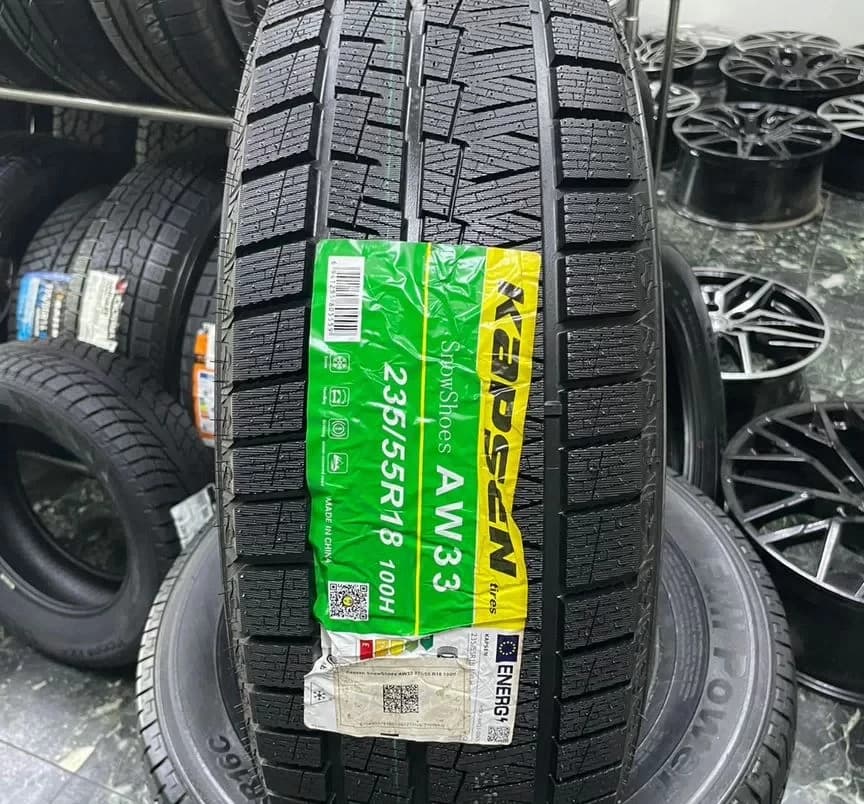 Kapsen SnowShoes AW33 235/55 R18 100H