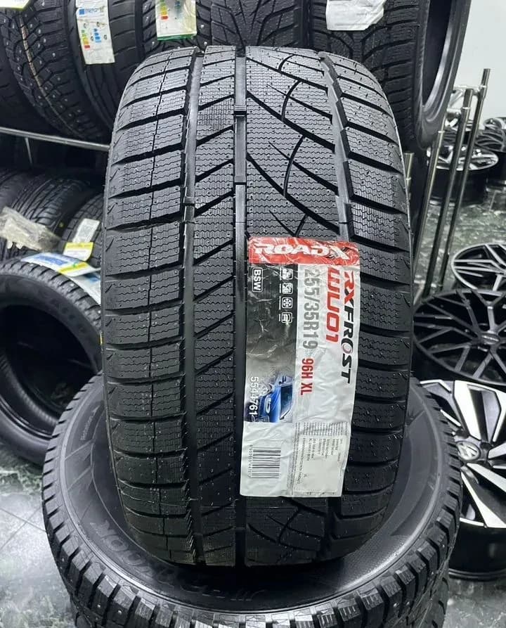 RoadX RX Frost WU01 255/35 R19 96H