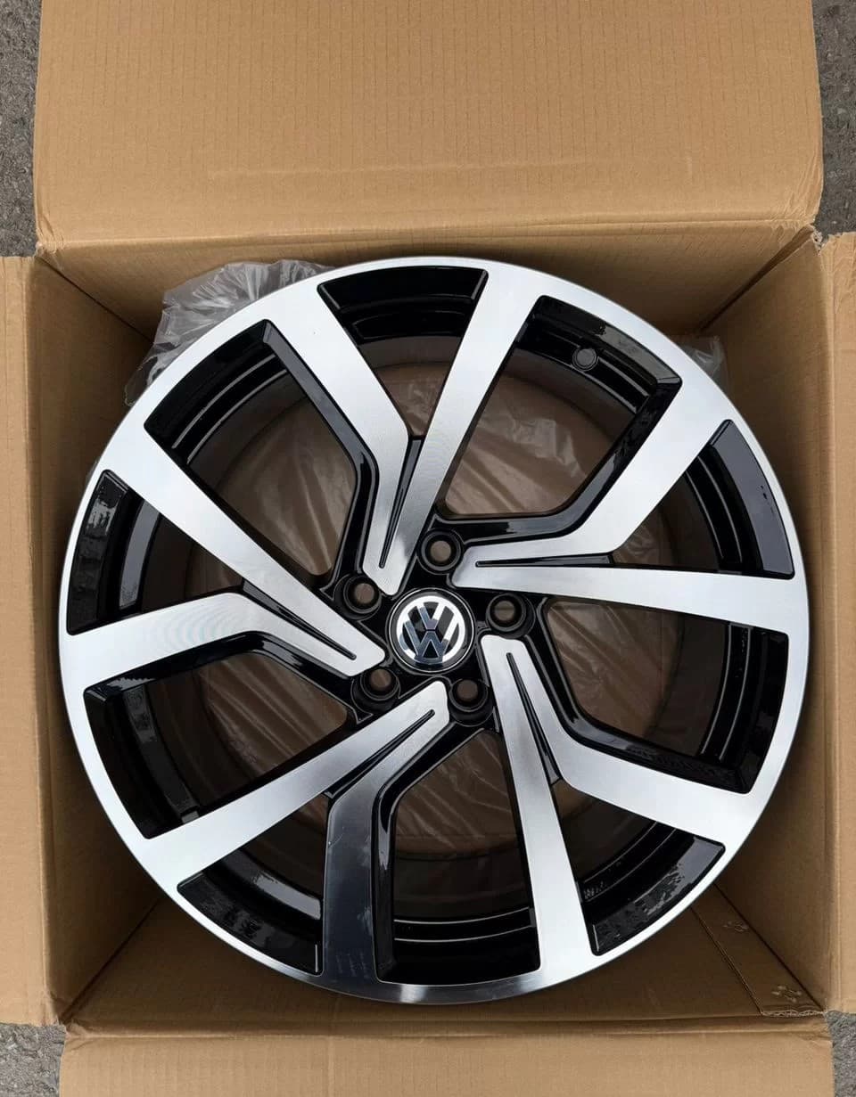 Литые диски FR Replica VW5333 8×R18 5×112